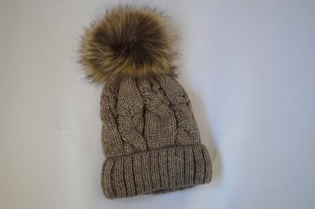 Čiapočka s brmbolcom, 80 - 158