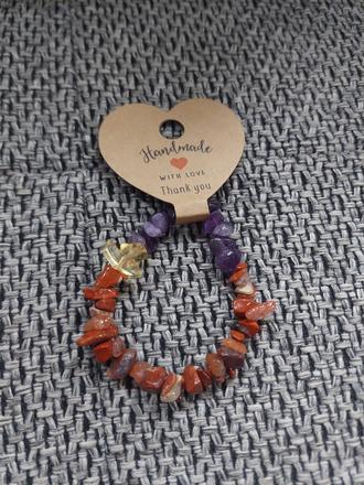 Kamienkovy náramok,