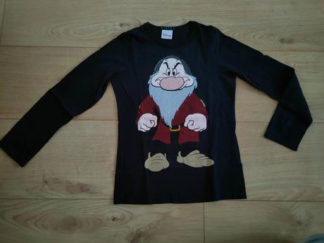 Tričko zn. sisley s trpaslíkom, veľ.122,super stav, sisley,122