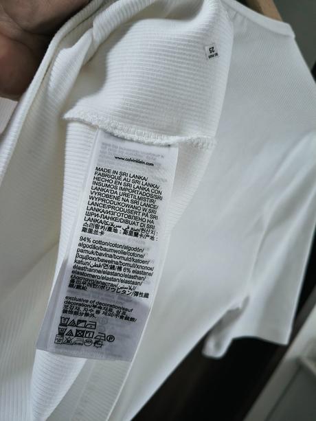 Calvin klein rebrovaný bavlnený top m-l, calvin klein,l / m