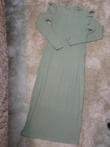 Šaty s volánikmi reserved, reserved,s