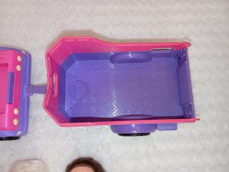 Barbie autíčko s prívesom, 