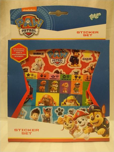 Labková patrola darčekový box so samolepkami totum,