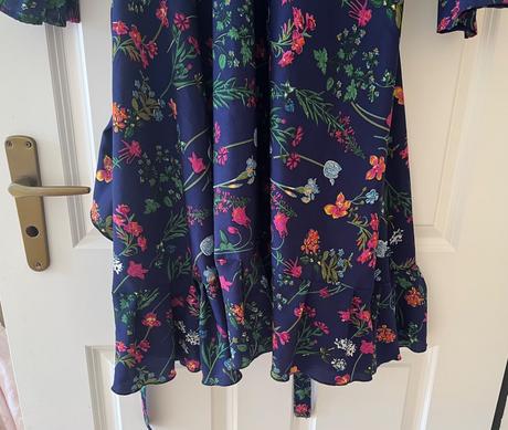 Modré kvetované zavinovacie šaty, prag, l/xl, l