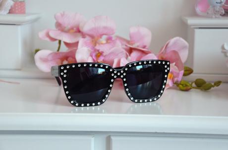 Vybíjané slnečné okuliare,