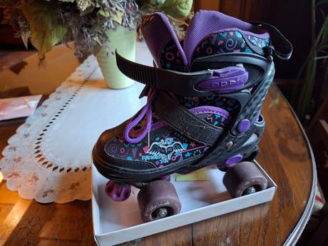 Dievčenské korčule+chrániče, 30