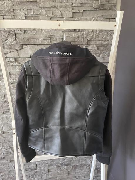 Calvin klein v.m, calvin klein,m