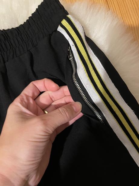 Teplaky s pasikmi forever 21, s