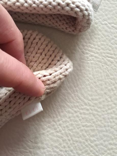 Čiapka a rukavičky, elle,56