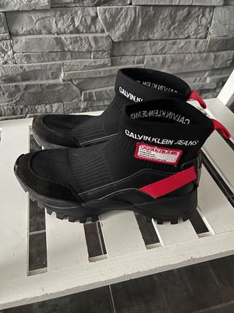 Calvin klein v.37, 37