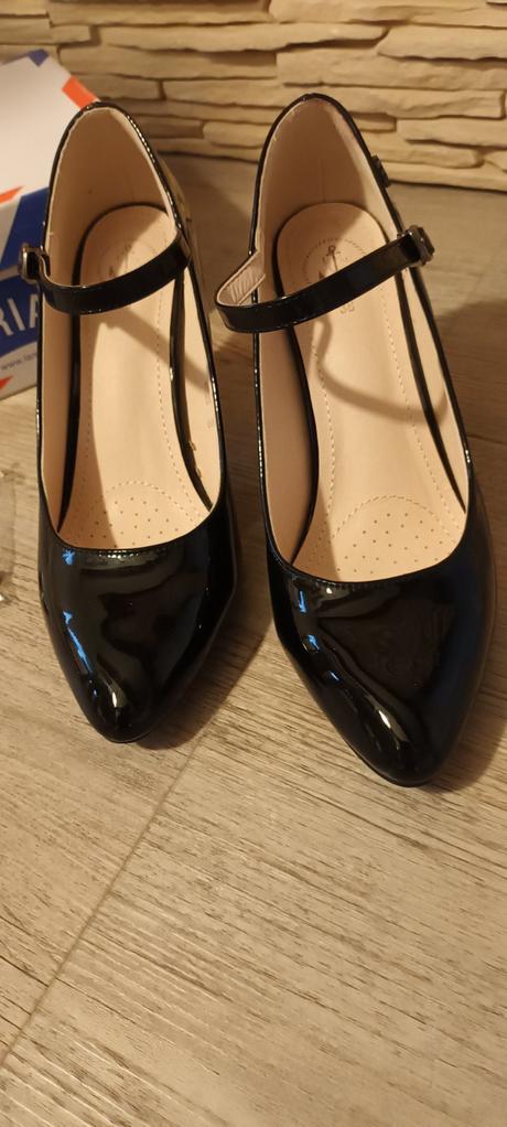 Spoločenské topánky, 38