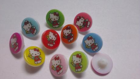 Gombík hello kitty,