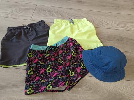 Plavky a klobúčik zadarmo, 104