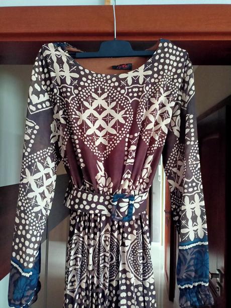 Krásne dlhé šaty, m