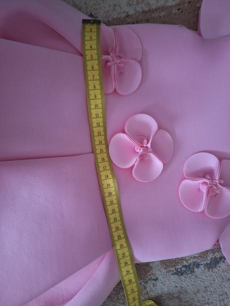 Sviatočné šaty, 122