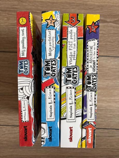 4x kniha tom gates,