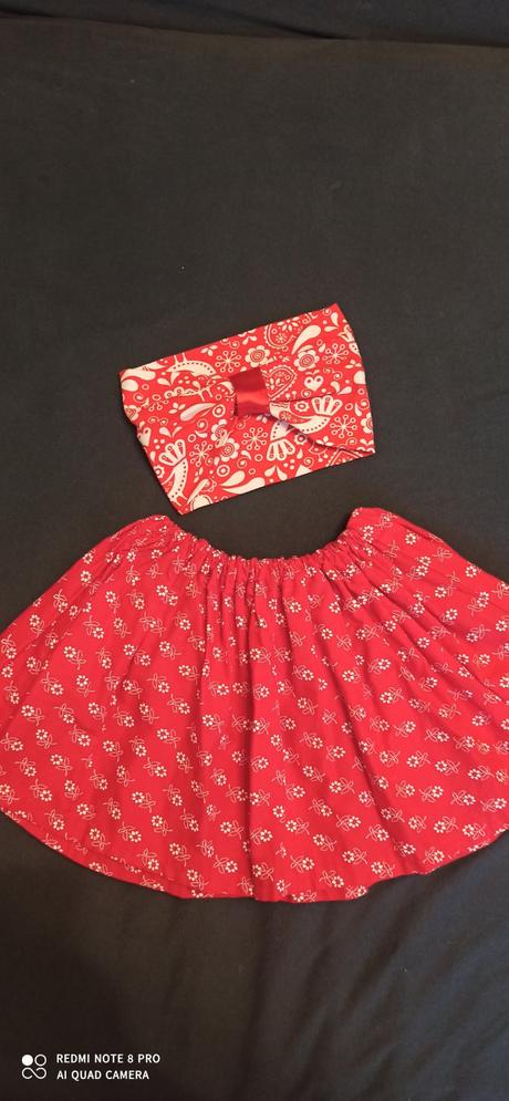 Folklorne tricko+sukna+celenka, 92