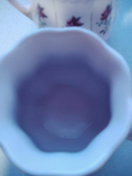 Hrnčeky z ružového porcelánu,