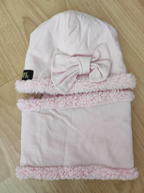 Čiapka a nákrčník, 80