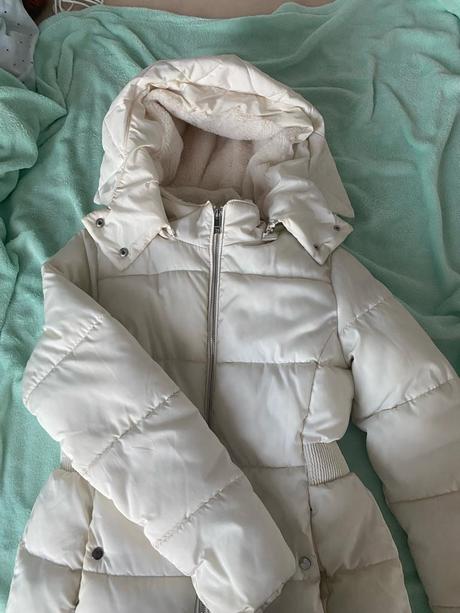 Krasna zimna bunda, reserved,36