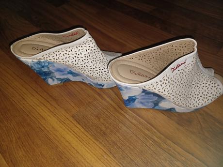 Predám extravagantné sandale, 40