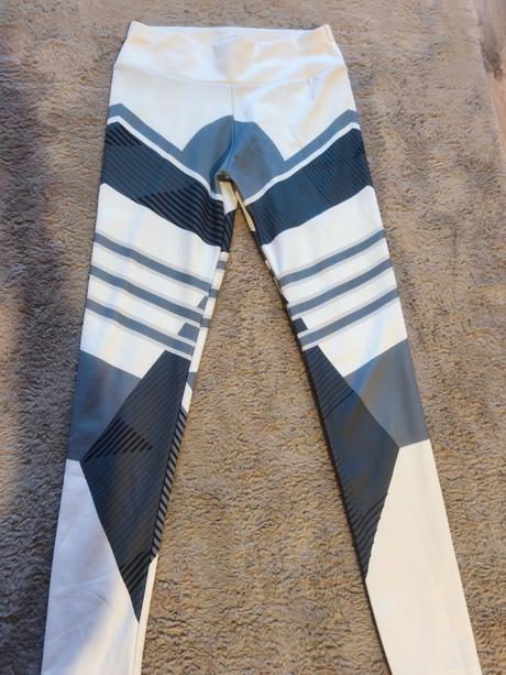 Biele športové leginy, m