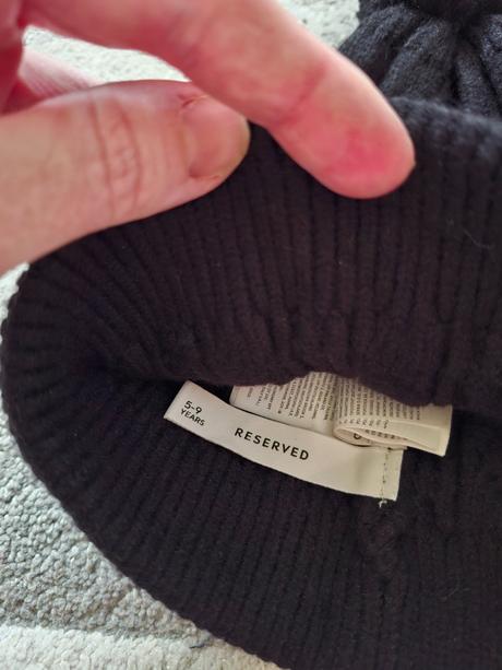 Čiapky rôzne veľkosti, značky rozklikni od 1 eura, reserved,86