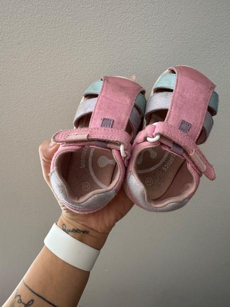 Sandálky biomecanics, 21