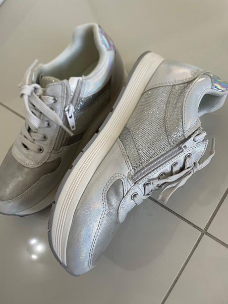 Topanky, graceland,37