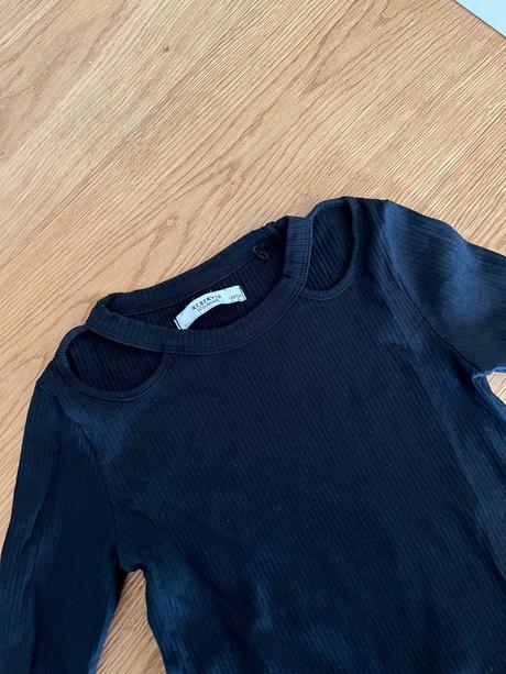 Nátelník s výrezmi, reserved,128