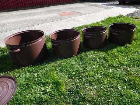 Smaltované hrnce-50l, 30l, 20l,,