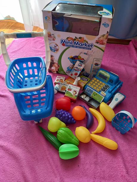 Obchodík s pokladňou, košíkom, vozíkom...,