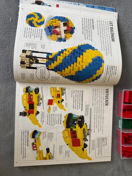 Kniha lego s kockami, 