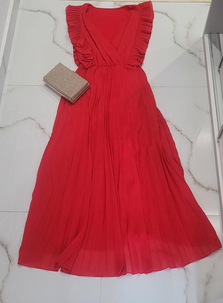 Dámske spoločenské šaty, 