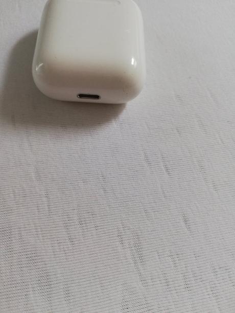Nabíjací obal na apple airpods, apple