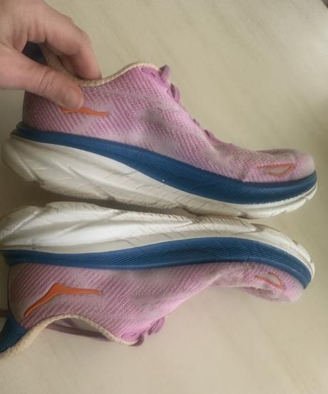 Hoka clifton 9, 38