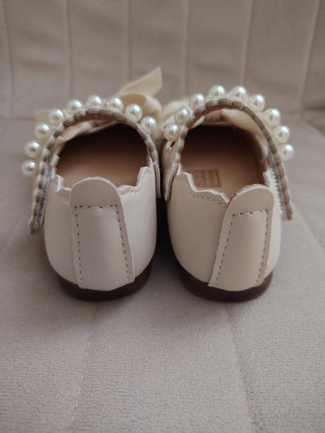 Krémové topánky balerínky s mašličkou, 22