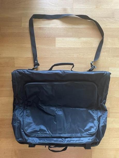 Púzdro na oblečenie,