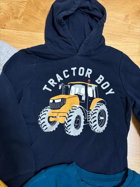 Mikiny 4 ks, c&a,140