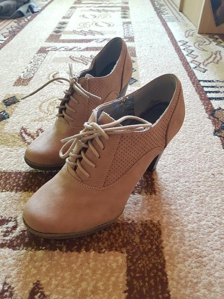 Dámske poltopánky, 37