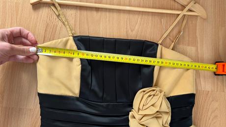 Spolocenske saty, 38