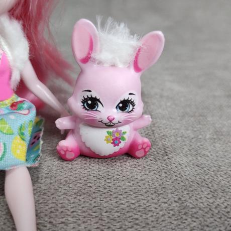 Enchantimals bábika so zvieratkom zajac, 