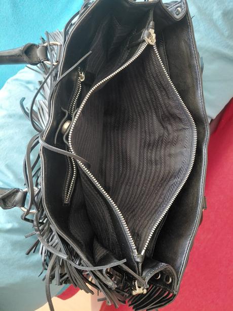 Kabelka čierna, strapata   31 x 29 x 14 cm, 