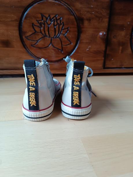 Tenisky, reserved,29