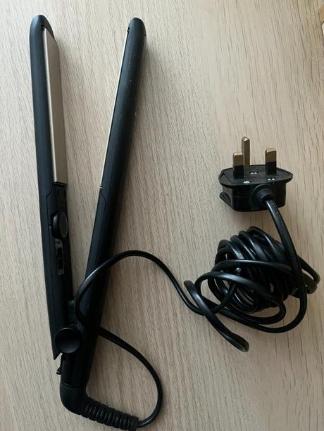 Žehlička na vlasy remington s3500, 