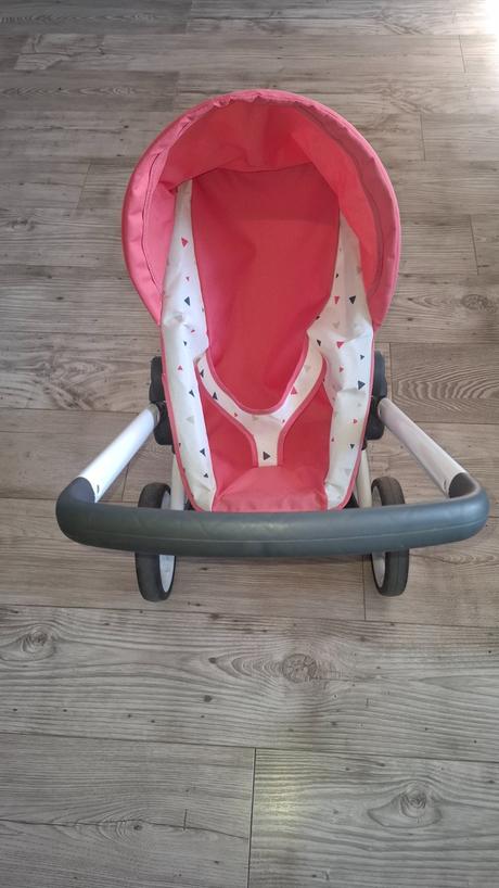 Kočík pre bábiky,