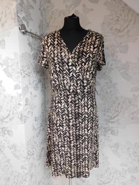 Pekne upletove šaty, 40