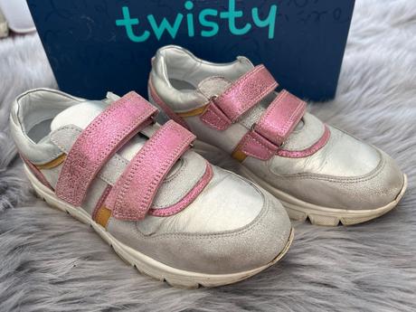 Kožené tenisky, 34