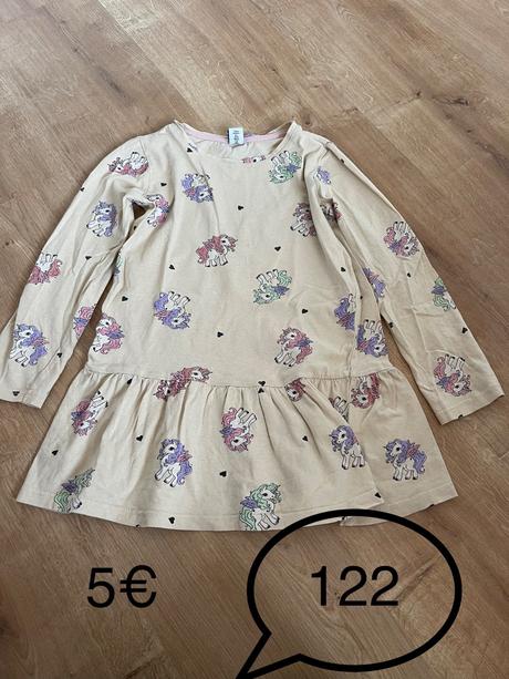 Dievčenské šatky, 122