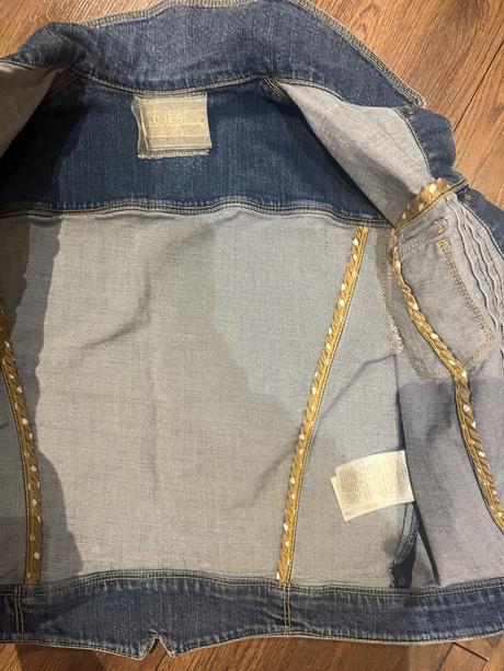 Riflova vesta guess m, guess,m